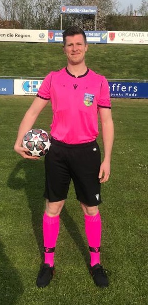 21 Schiri21_1